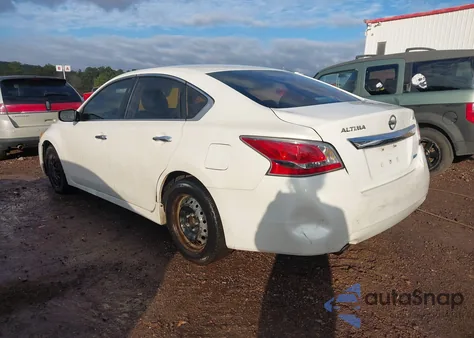 2013 Nissan Altima 2.5 S z USA, uszkodzony, nr VIN 1N4AL3AP9DC193994